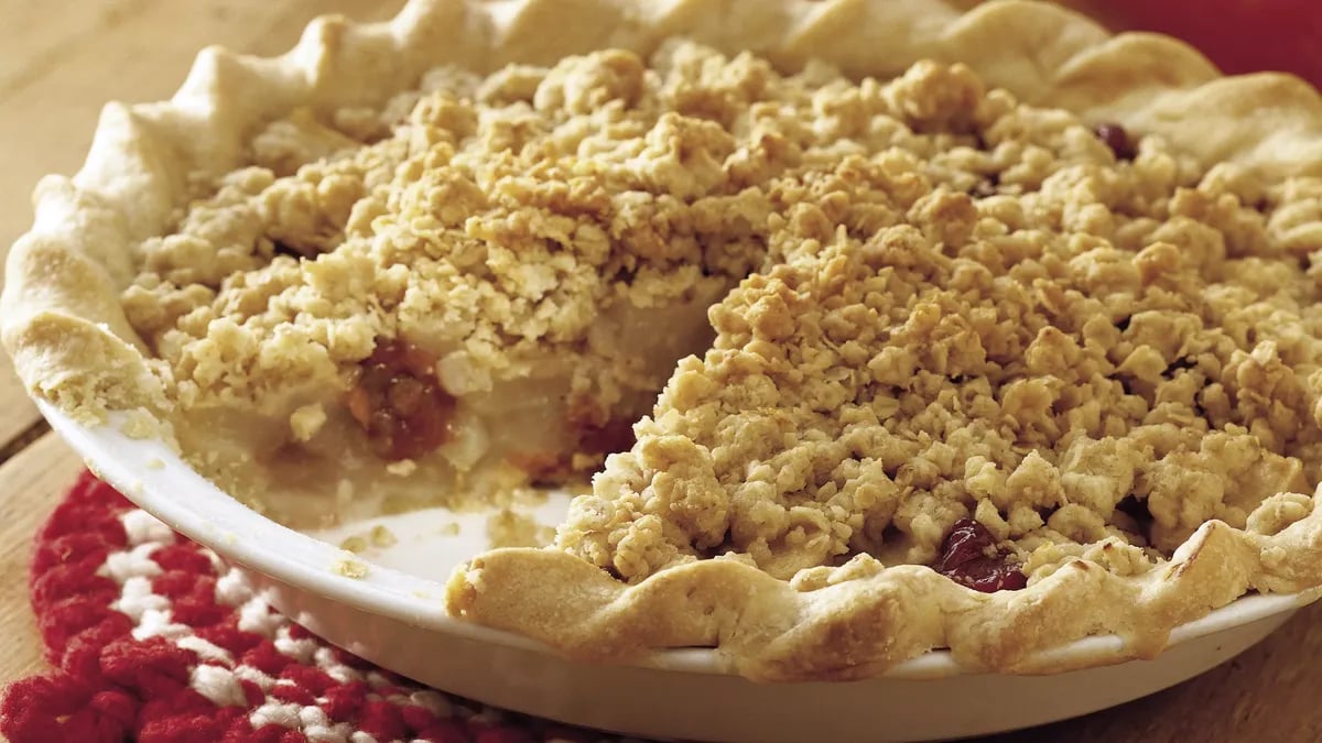 Pear Cherry Streusel Pie