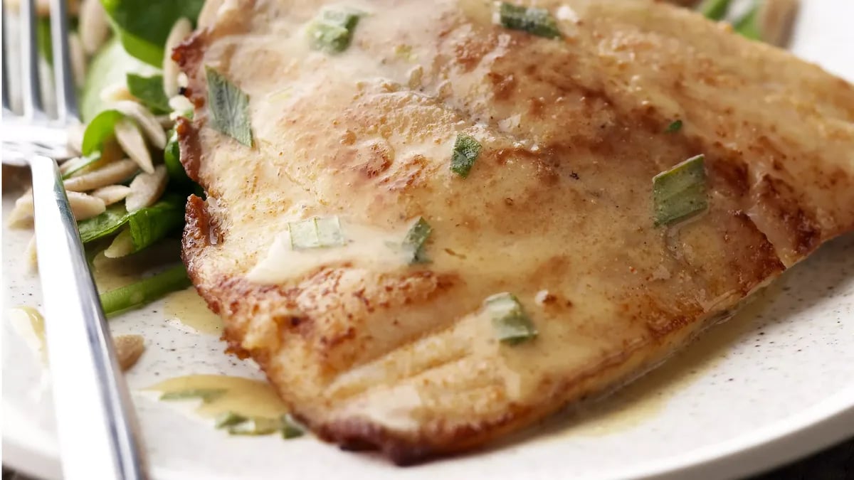 Skinny Seared Tilapia with Lemon-Tarragon Sauce