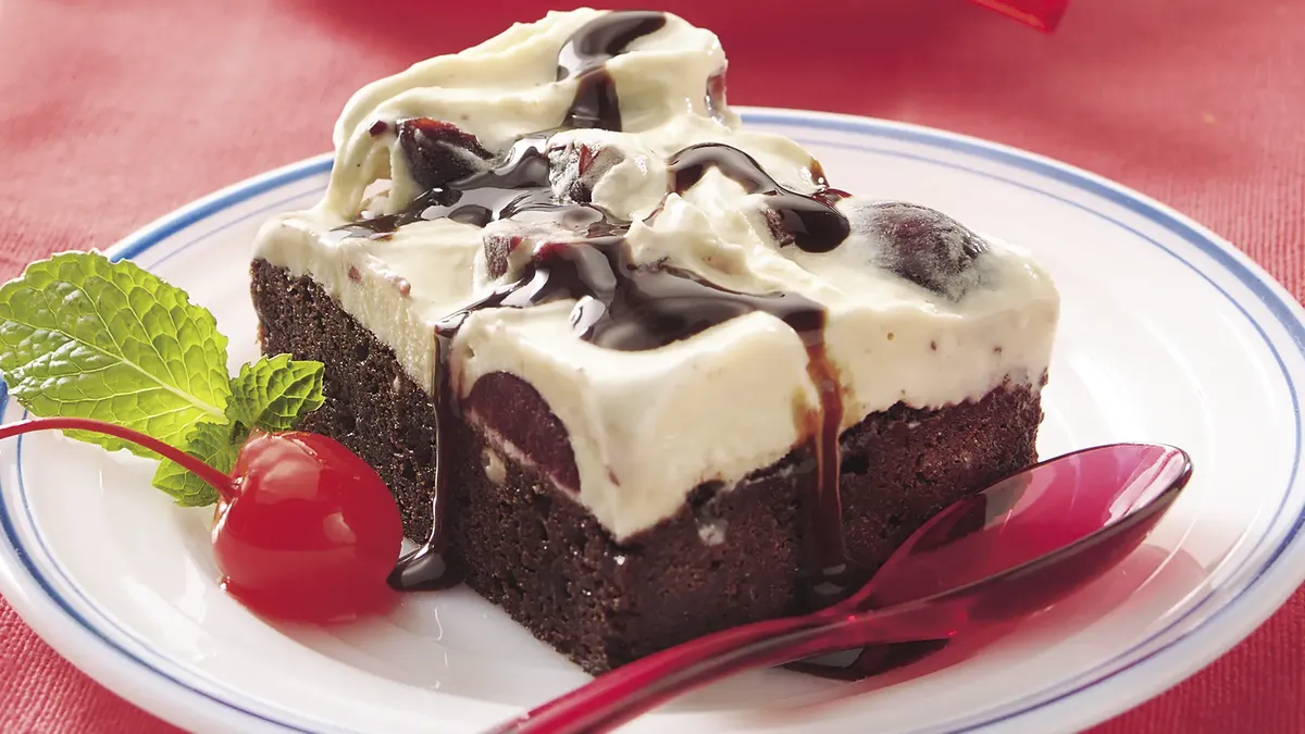 Frosty Fudgy Brownie Supreme