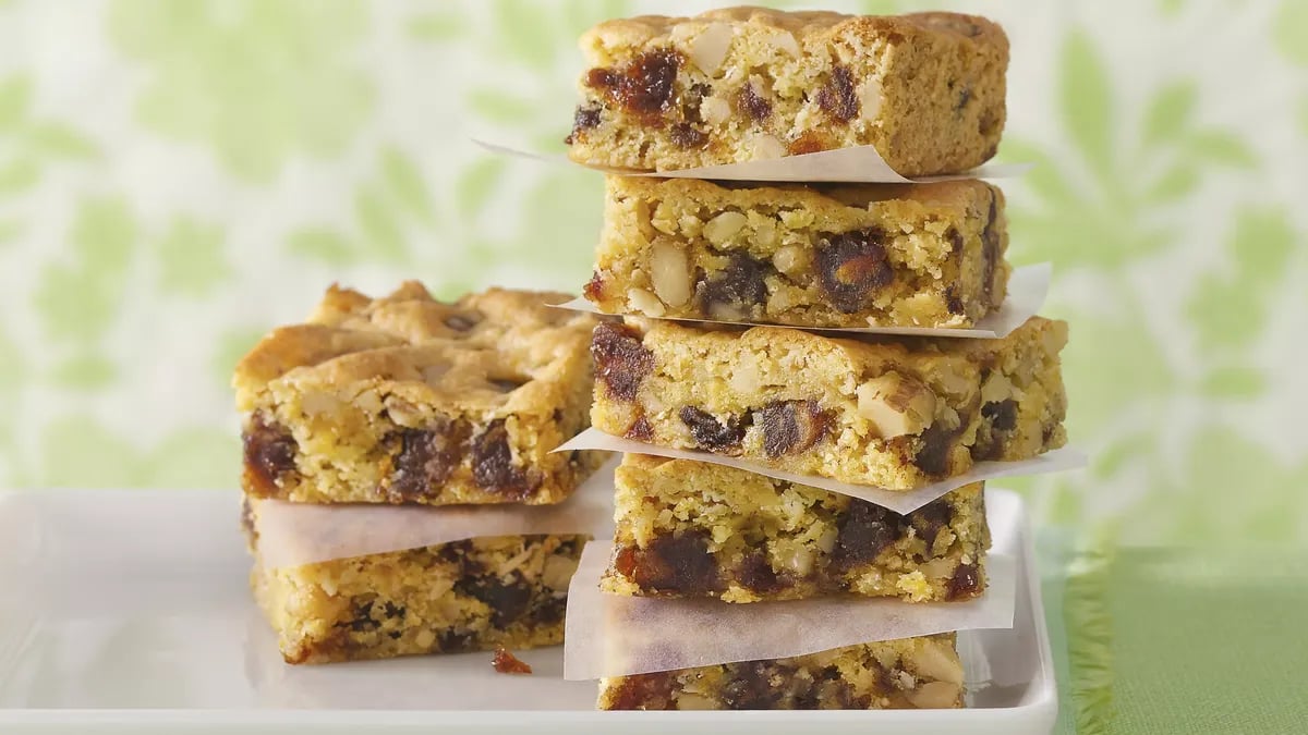 Chewy Orange-Date Bars