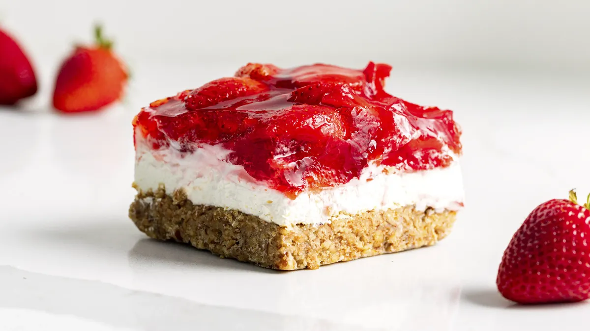 Strawberry Pretzel Salad