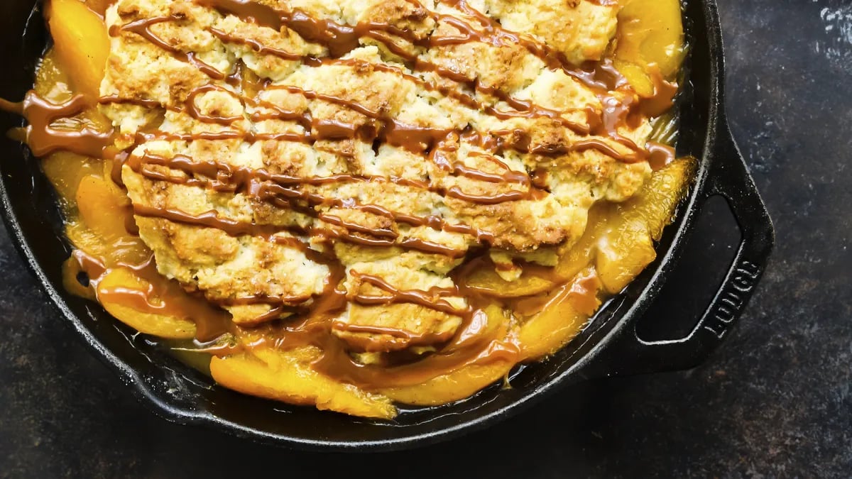 Skillet Peach Cobbler with Dulce de Leche