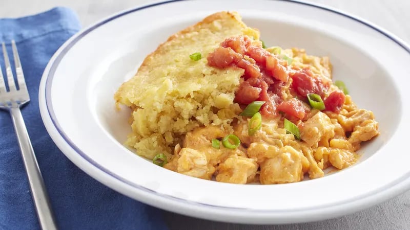 Slow-Cooker Spicy Cheddar Chicken Cornbread