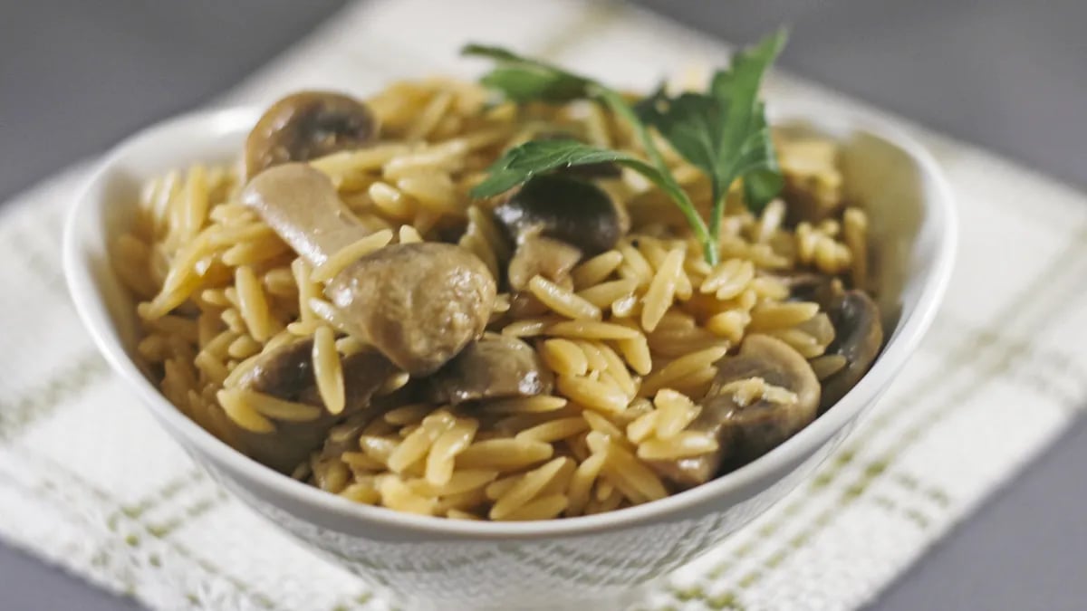 Risotto-Style Mushroom Orzo