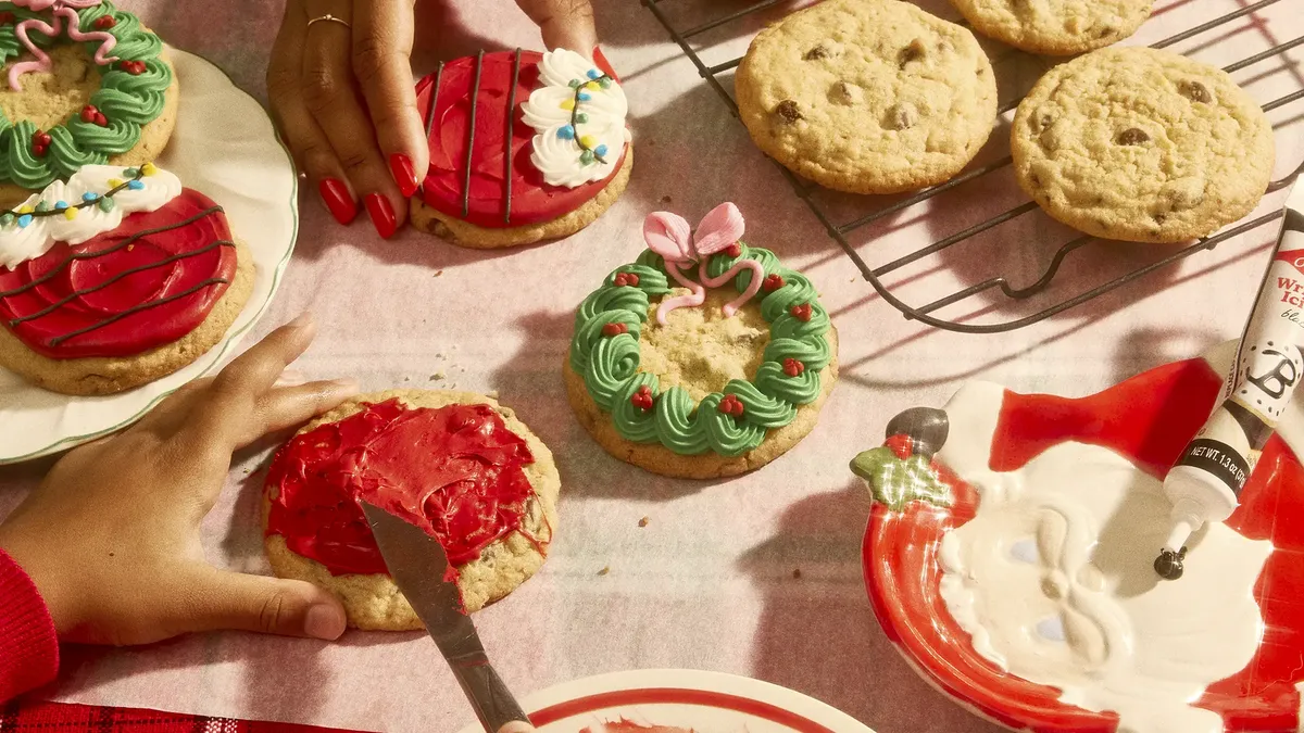 Snoopy Doghouse Ornament Cookies
