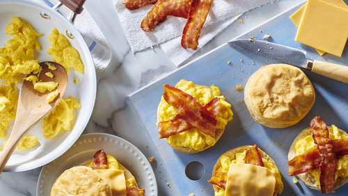 Bacon, Egg and Cheese Biscuit Sandwiches