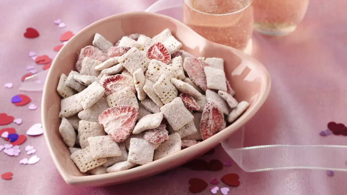 Strawberries and White Chocolate Chex® Mix