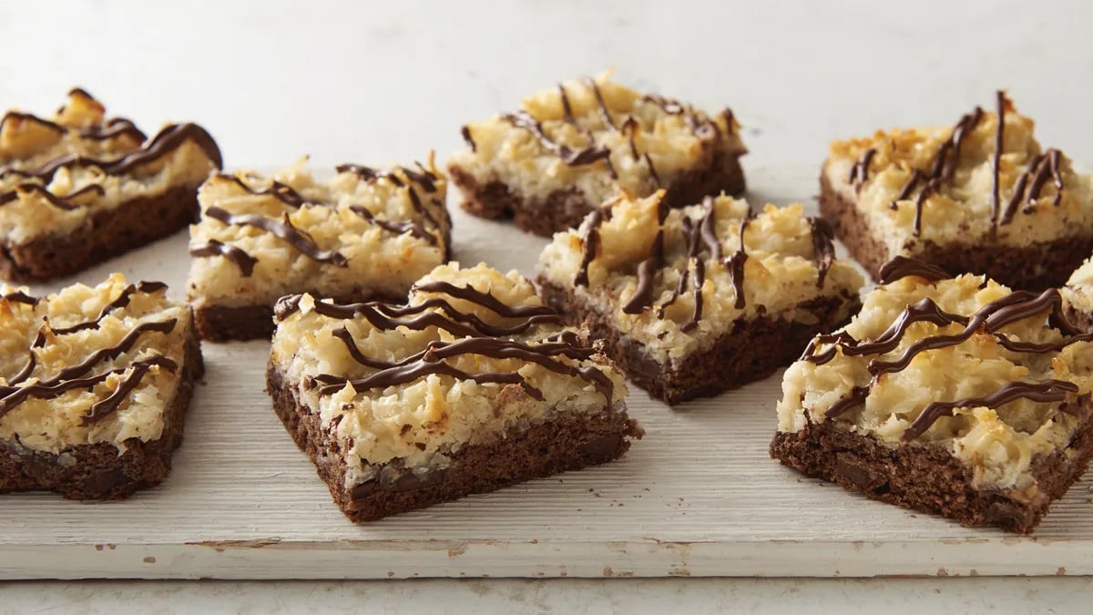 Chocolate Chunk Macaroon Bars