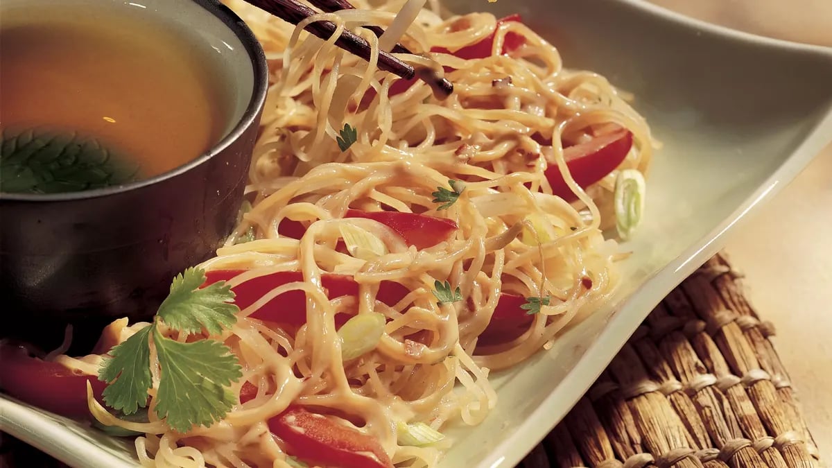 Rice Noodles with Peanut Sauce