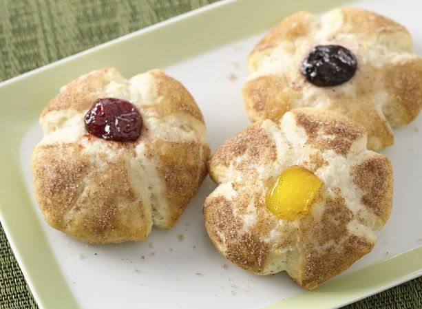 Cinnamon Biscuit Blossoms