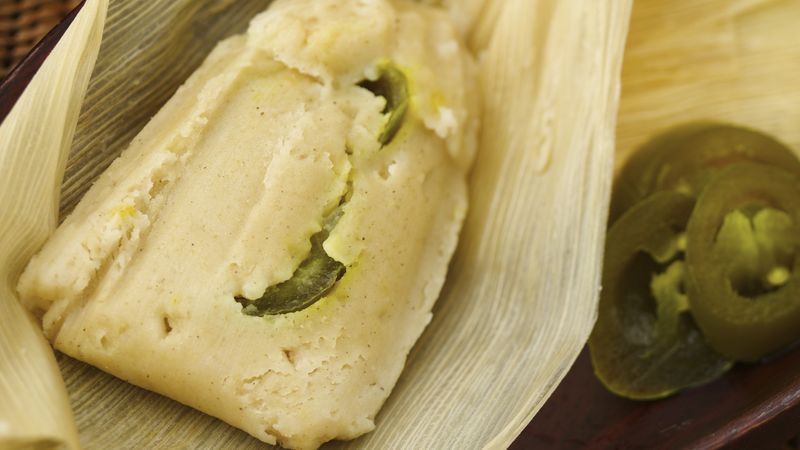 Tamales with Cheese and Jalapeño Filling 