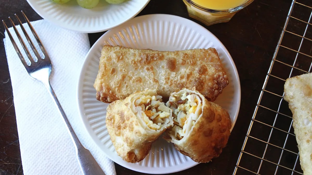 Breakfast Egg Rolls