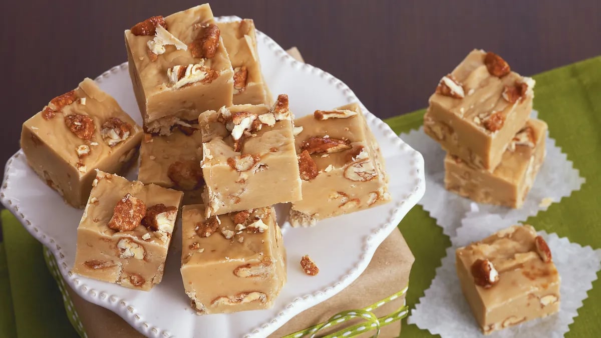 Easy Praline Pecan Fudge