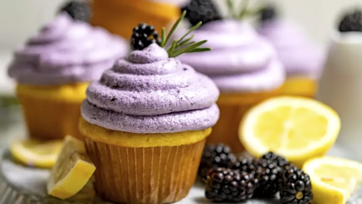 Lemon Blackberry Cupcakes