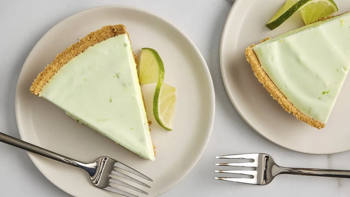 No-Bake Key Lime Yogurt Pie