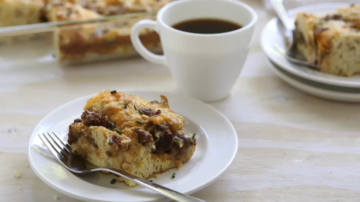 Biscuits and Gravy Breakfast Bake