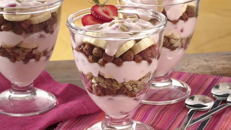 Crunchy Banana-Strawberry Parfaits