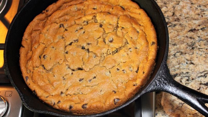 Easy Skillet Chocolate Chip Cookie (8 or Minis!) - Frosting and Fettuccine