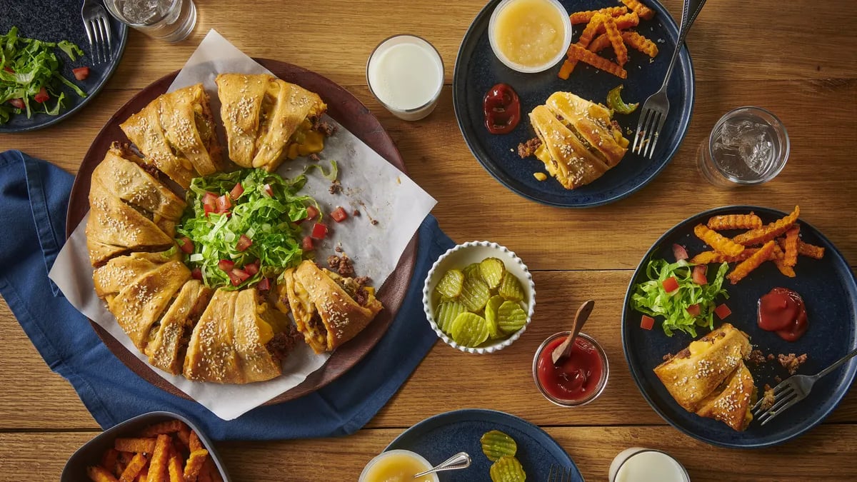 Cheeseburger Crescent Ring