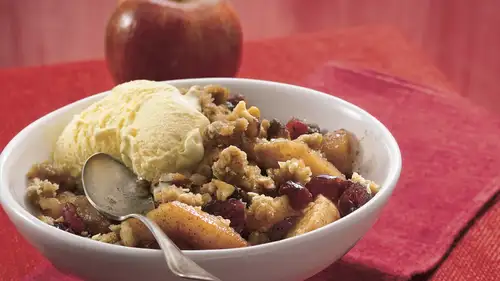 Cinnamon Apple Berry Crisp