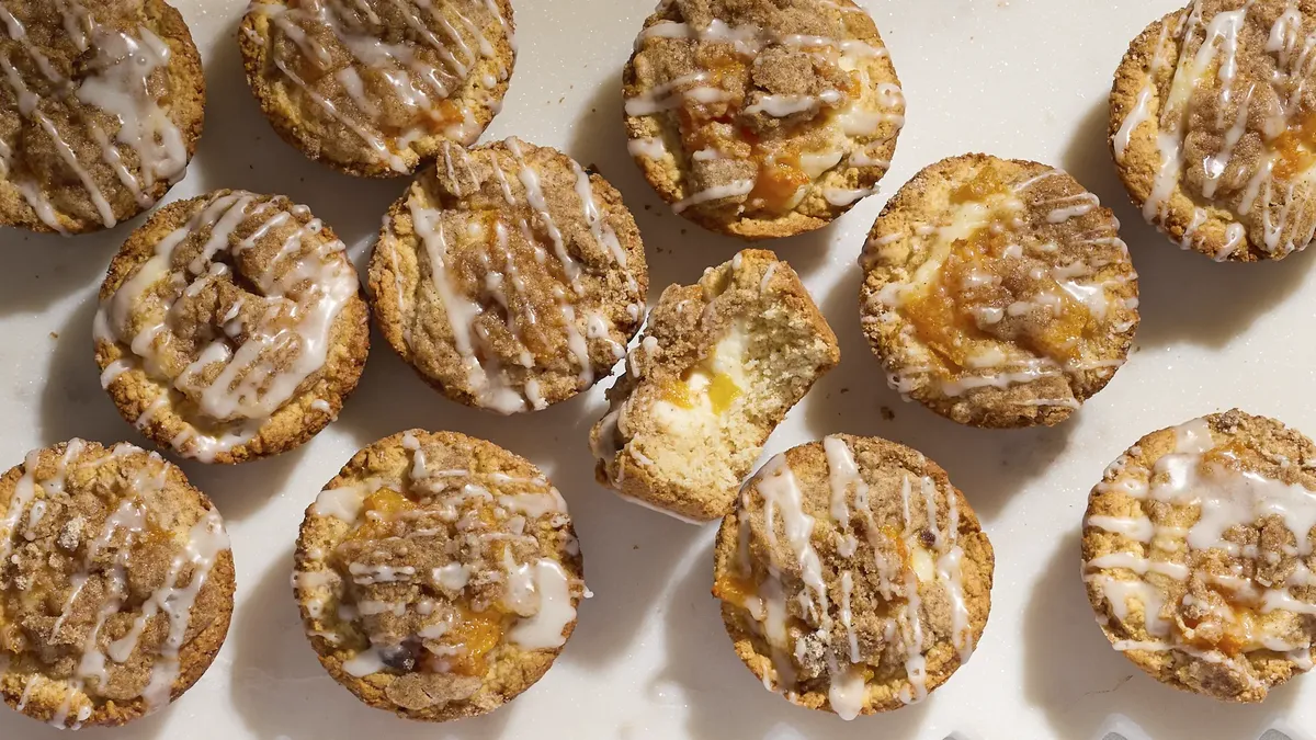 Peach Cinnamon Streusel Cups