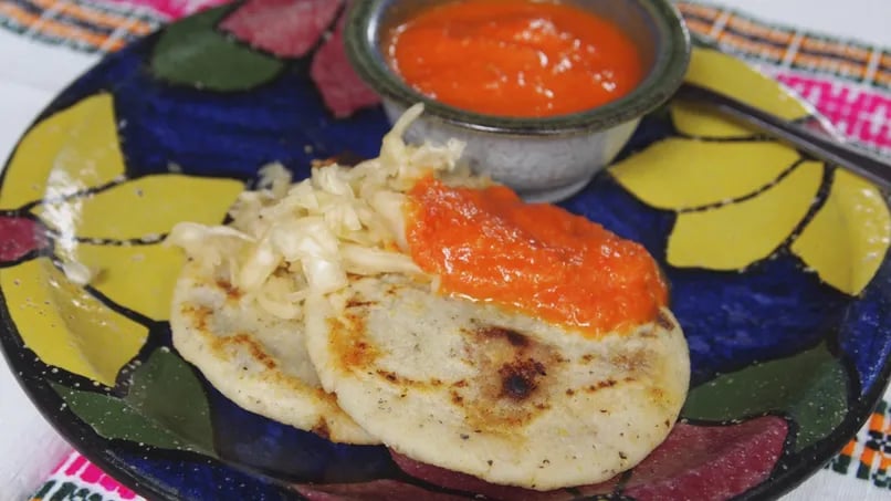 Pupusas Revueltas with Red Sauce