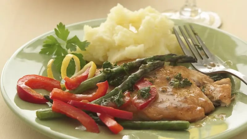 Sautéed Turkey Cutlets with Asparagus and Red Bell Peppers