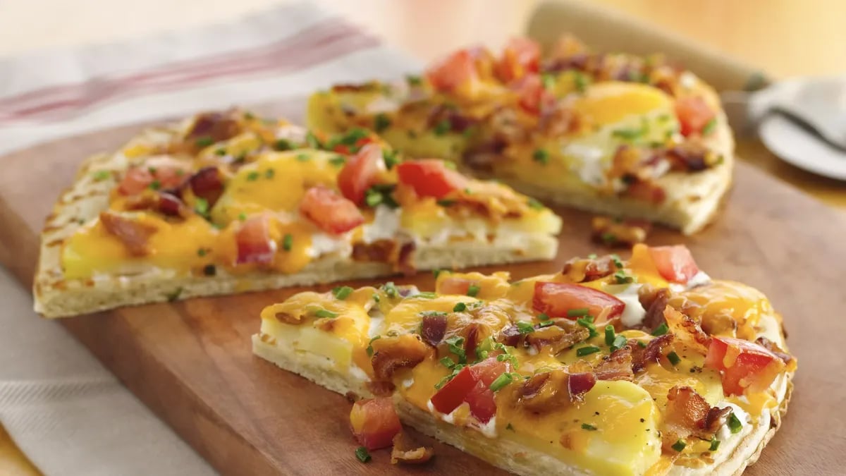 Loaded Baked Potato Pizza