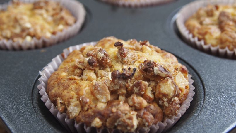 Muffins with Cereal Streusel