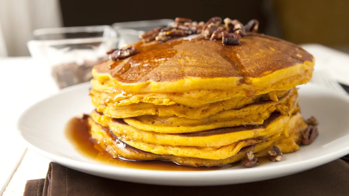 Pecan and Pumpkin Pie Pancakes