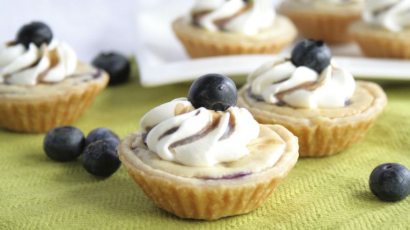 Grilled Blueberry Cheesecake Mini Pies