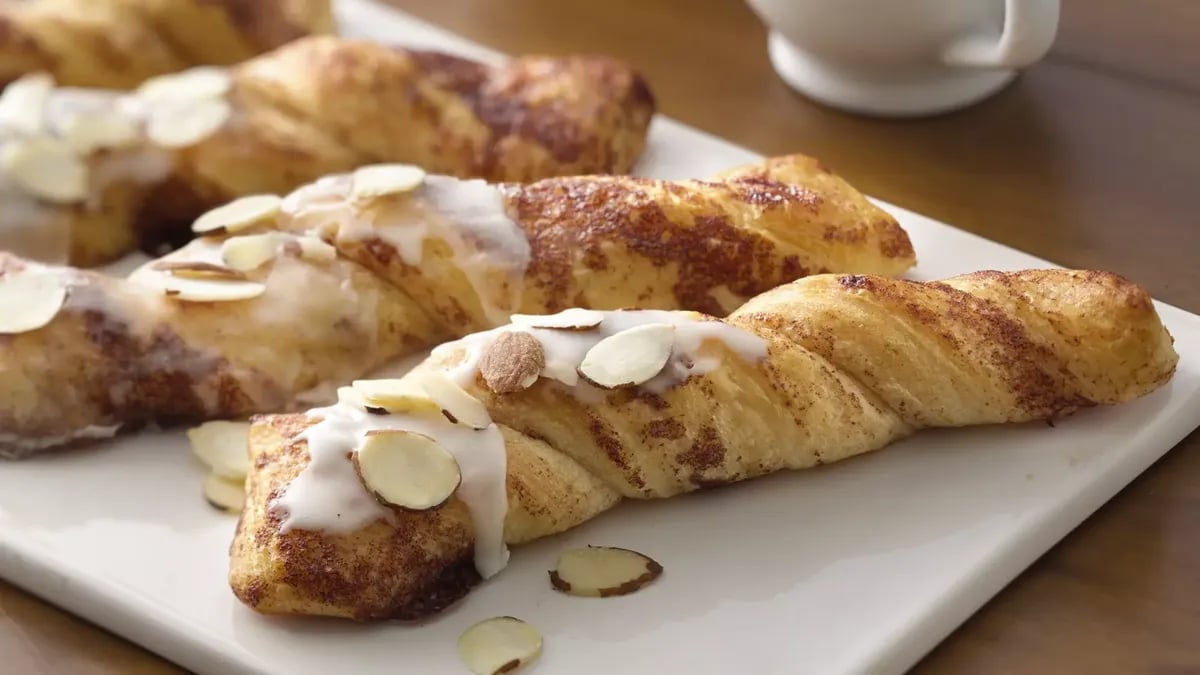 Almond-Cinnamon Sticks