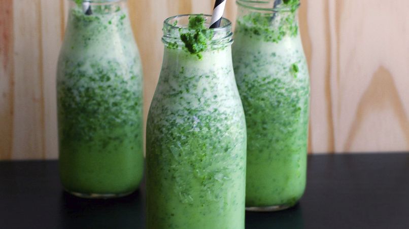 Kale, Spinach and Apple Smoothie
