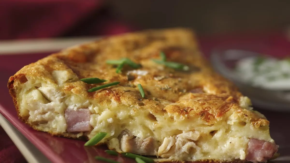 Chicken Cordon Bleu Impossibly Easy Pie