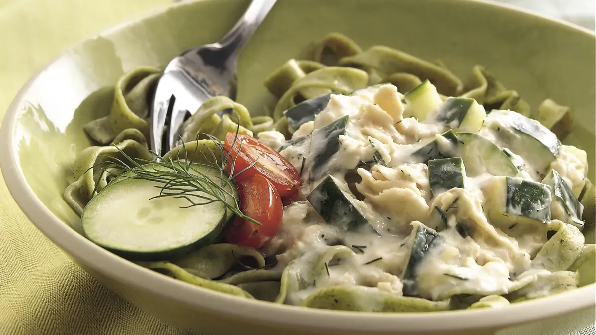 Spinach Fettuccine with Creamy Salmon
