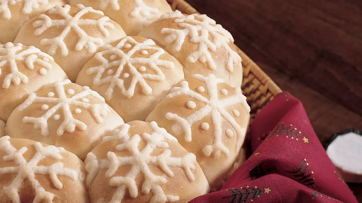 Easy Snowflake Buns