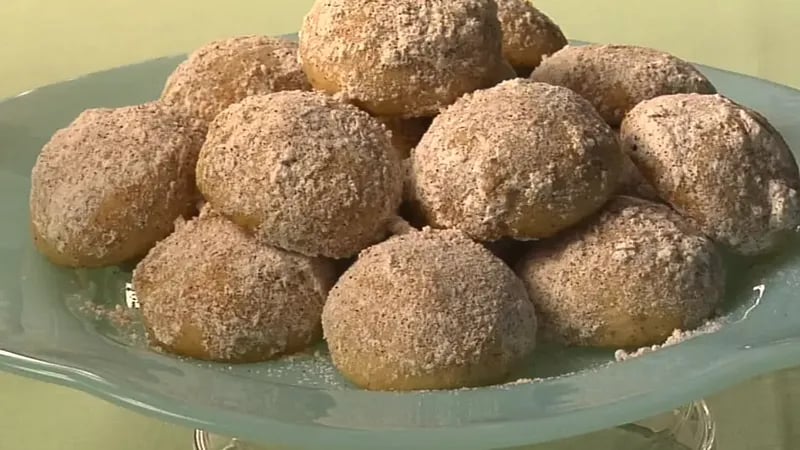 Cousin Donna's Almond Cookies