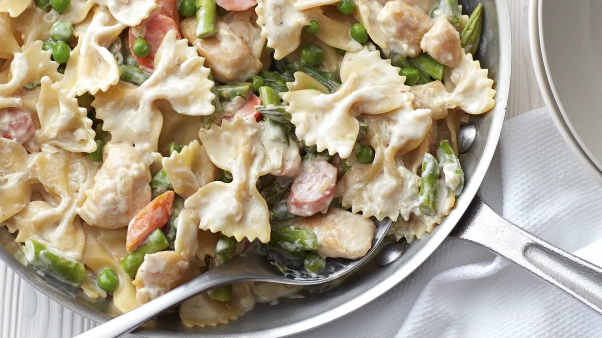 Skillet Chicken Pasta Primavera