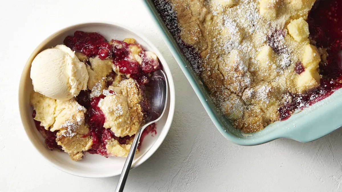 Lemon-Raspberry Cream Cheese Cobbler Dump Cake