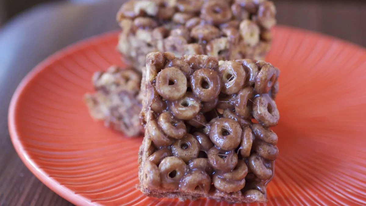 Hazelnut-Cocoa Cheerios® Bars