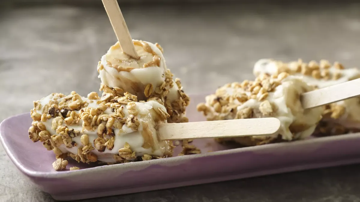 Granola PB Banana Pops