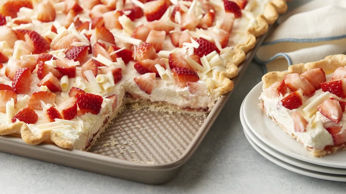 Strawberry and White Chocolate Cream Slab Pie