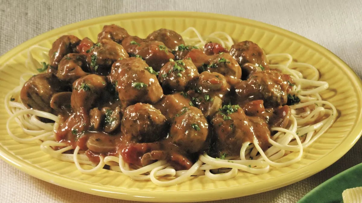 Easy Skillet Meatballs and Gravy