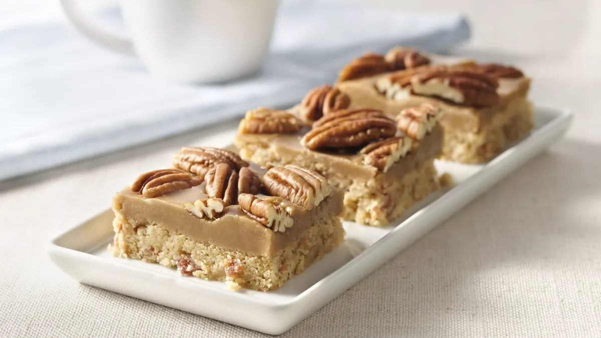 Pecan-Praline Bacon Bars