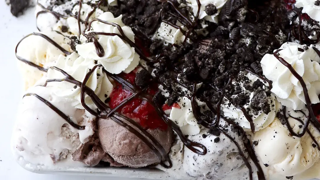 betty crocker Loaded Sheet-Pan Brookie Sundae