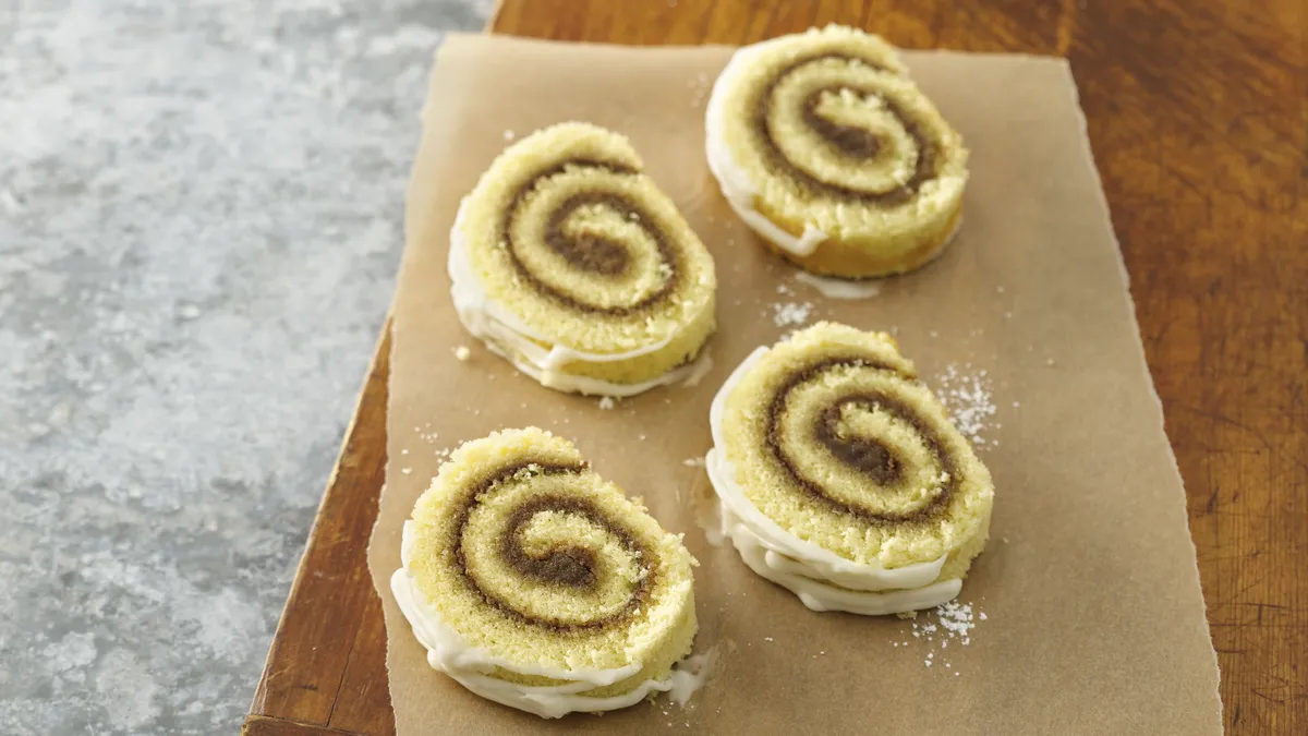 Cinnamon Roll Cake