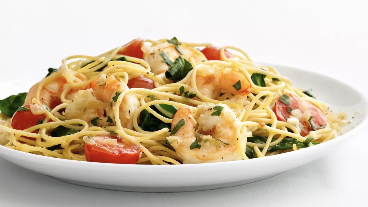 Skinny Garlic Shrimp Pasta