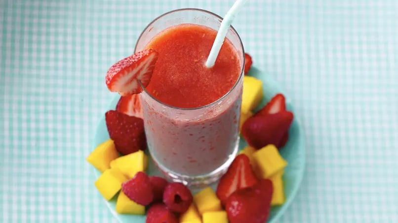 Berries and Mango Smoothie