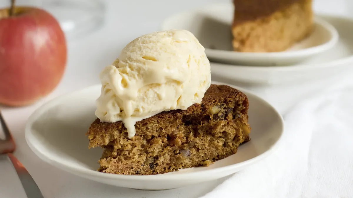 Homemade Apple Cake
