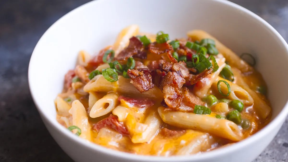 One-Pot Bacon Cheddar Penne